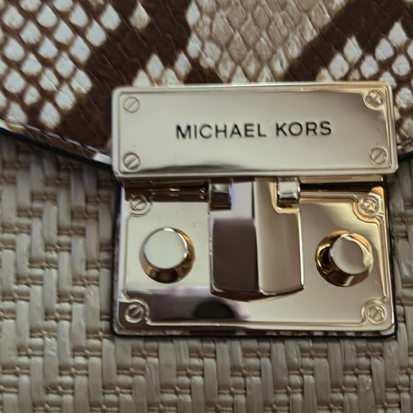 Michael Kors hand bag - Picture 2 of 3